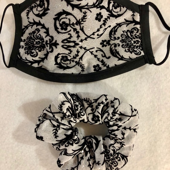 Face mask with matching Scrunchie - Picture 2 of 2